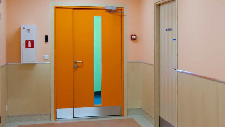 Porte coupe feu hôpital